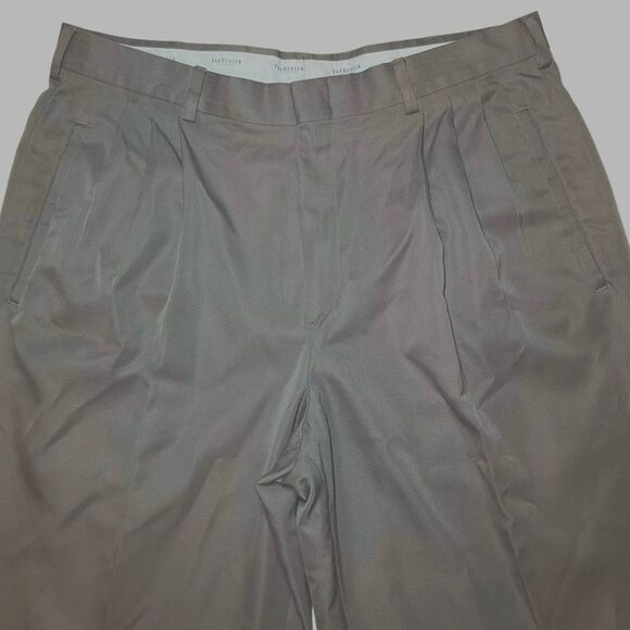 Van Heusen Vintage Pleated Dress Pants in Taupe Brown Men’s 34/32 - Picture 2 of 8